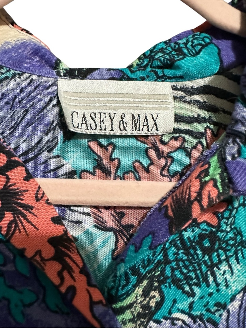 Casey & Max Vintage Ocean Theme Button Down Shirt Size M/L - Picture 4 of 5